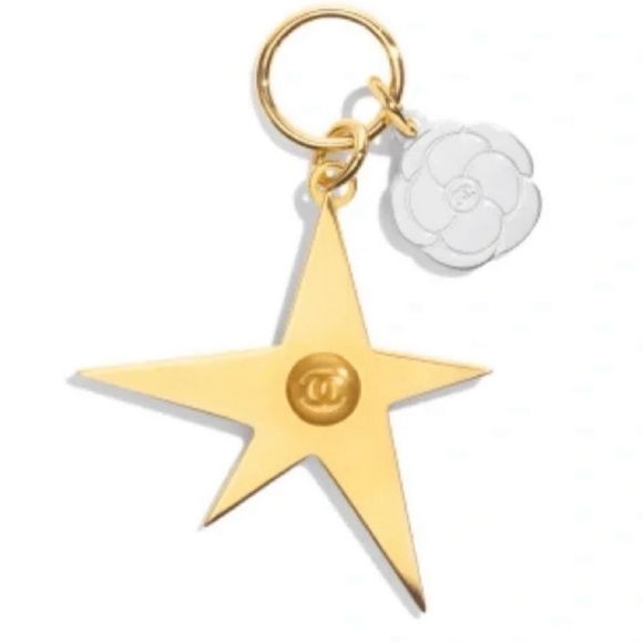 2 Options- CHANEL Holiday Charm | 2025 - Picture 2 of 2